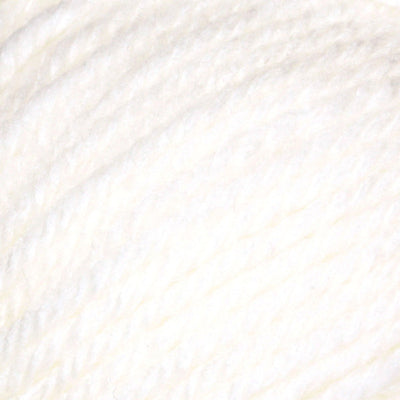 Close-up of white yarn 