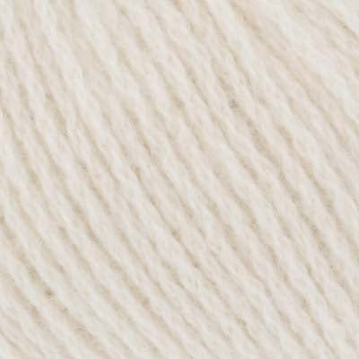 Close-up of cream coloured yarn