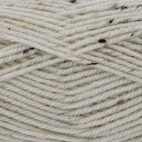 Close-up of cream tweed yarn 