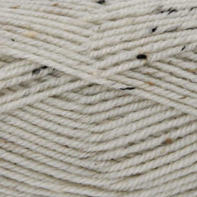 Close-up of cream tweed yarn 