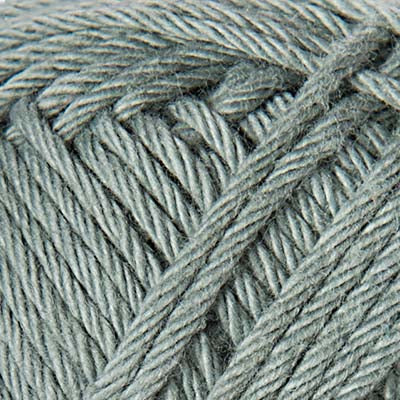 Close-up of gray yarn 