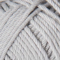 Close-up of pale grey yarn
