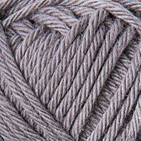 Close-up of gray yarn 