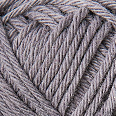 Close-up of gray yarn 
